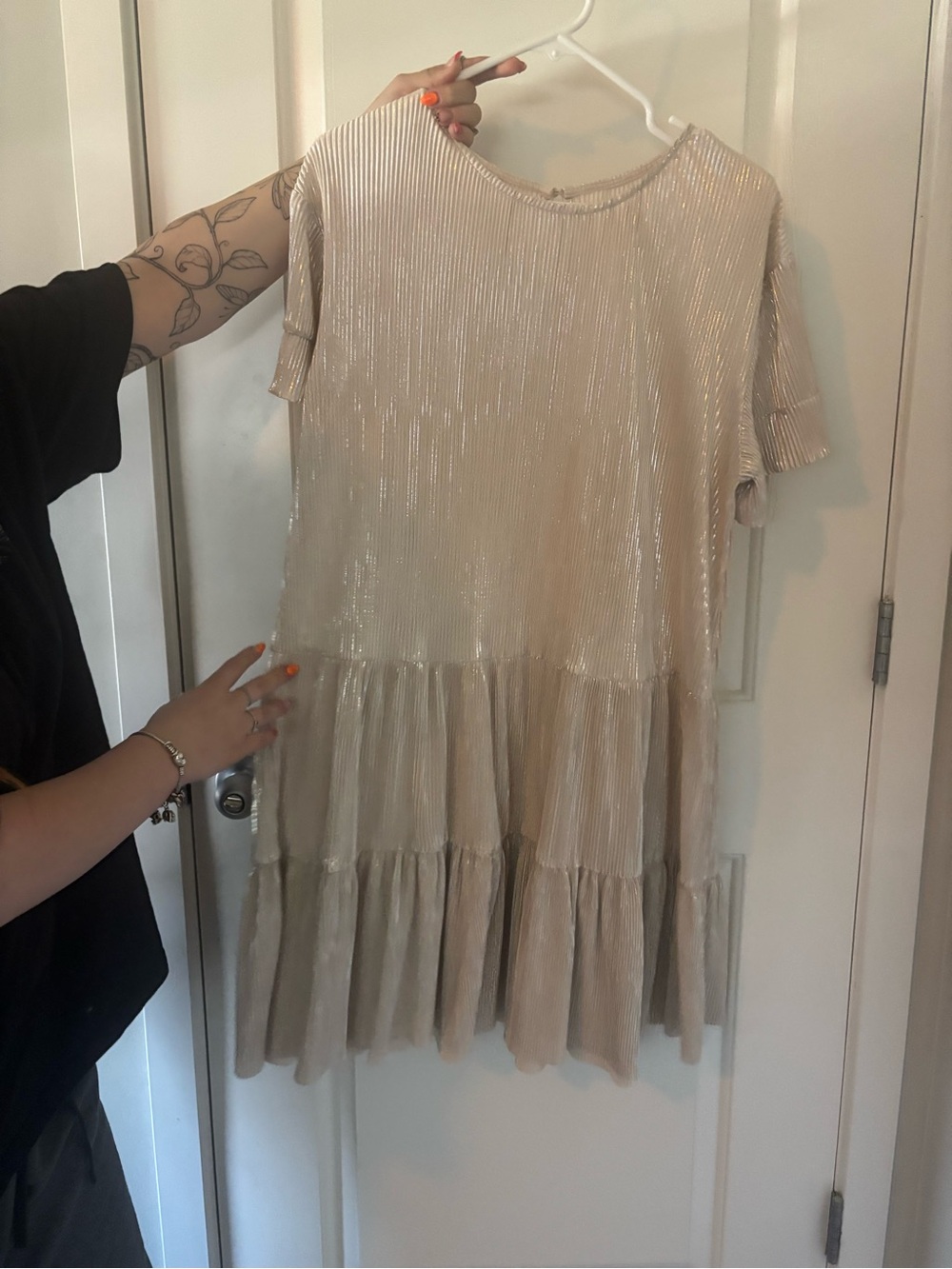 Shimmery Pleated Tiered Short Sleeve Dress - Champagne
